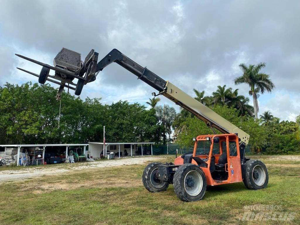 JLG G 6-42 A 伸縮臂操作車