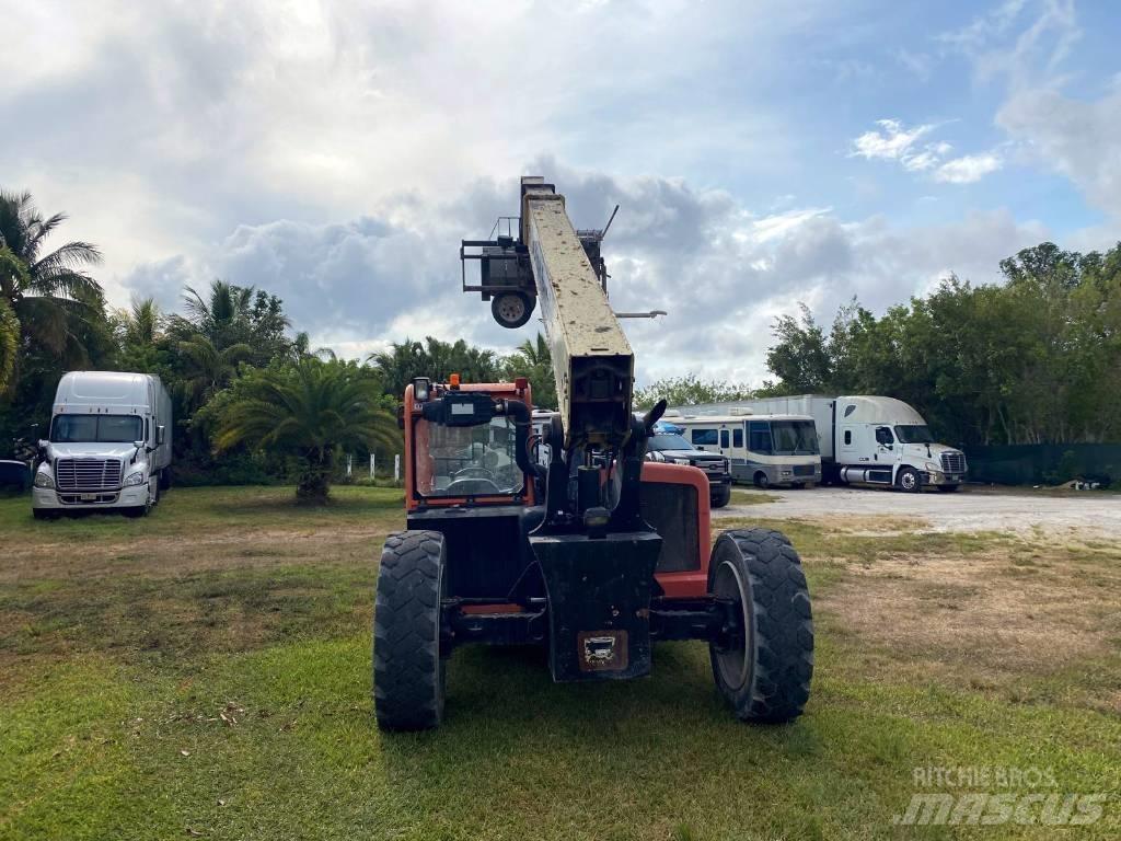 JLG G 6-42 A 伸縮臂操作車