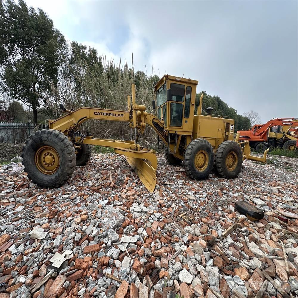 CAT 140 G 平土機