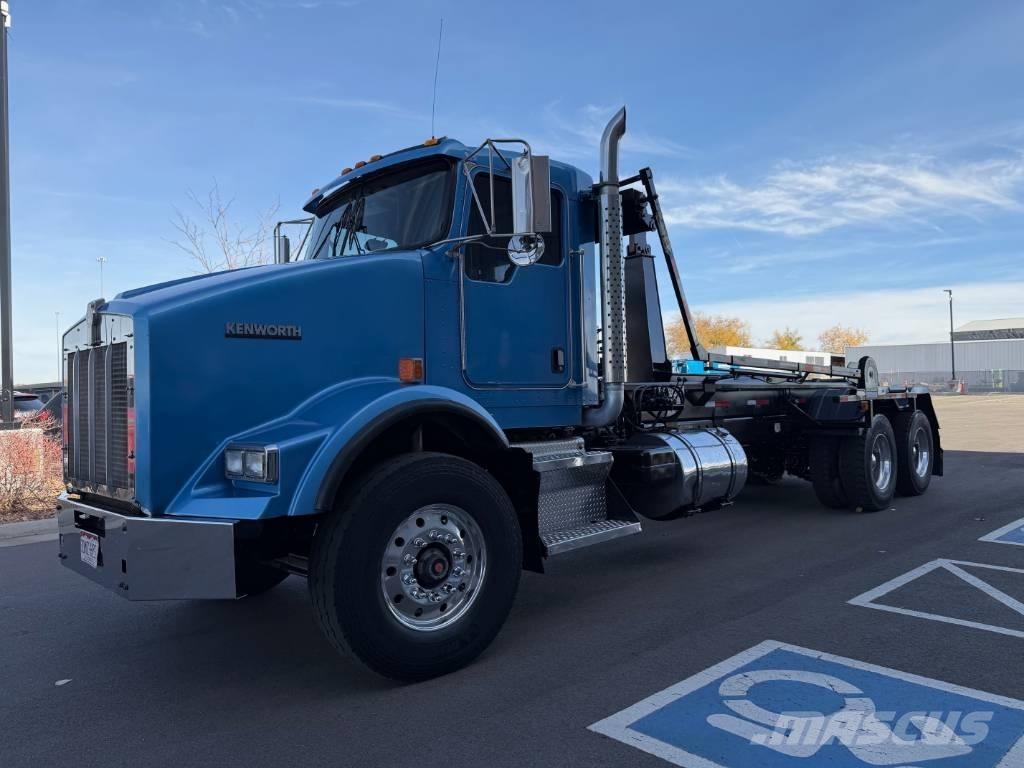 Kenworth T 800 起重可拆卸式卡車