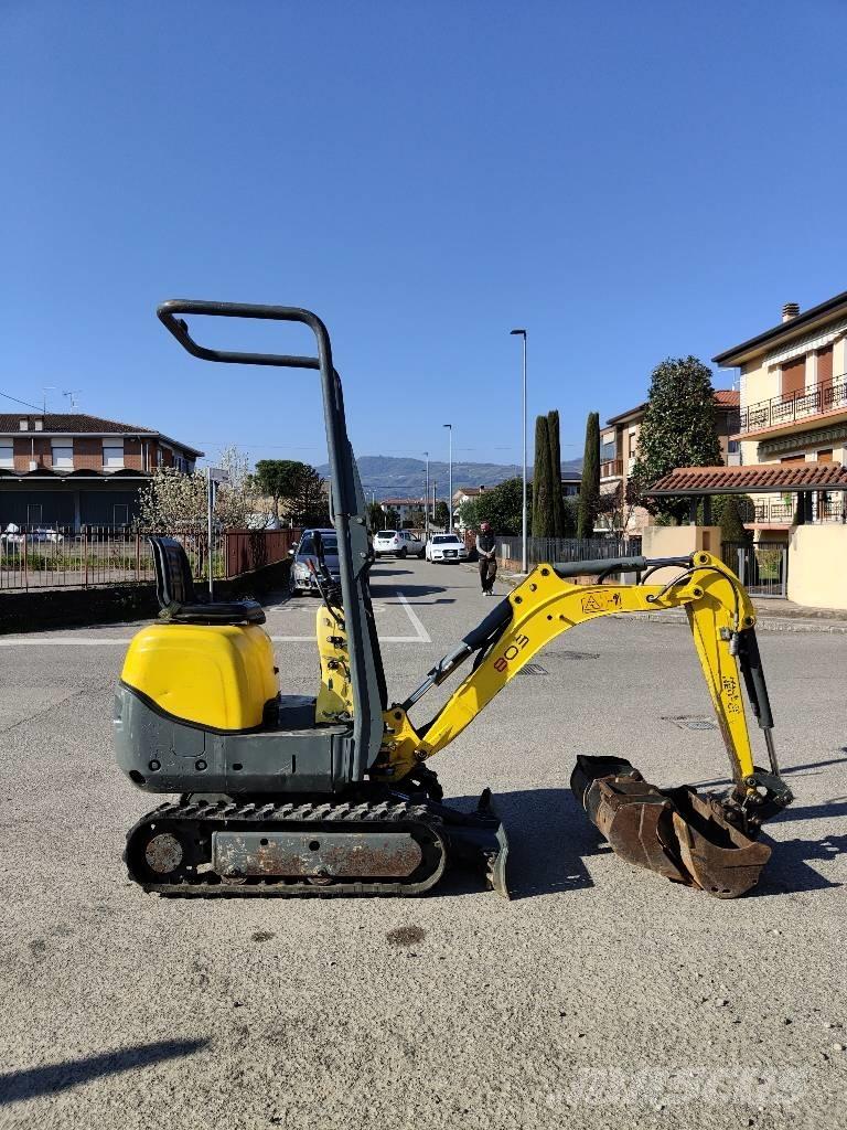 Wacker Neuson 803 小型挖土機/掘鑿機<7t(小型挖掘機)