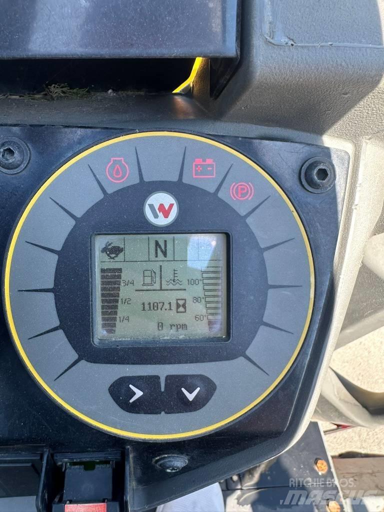 Wacker Neuson DW 30 鉸接式起吊車