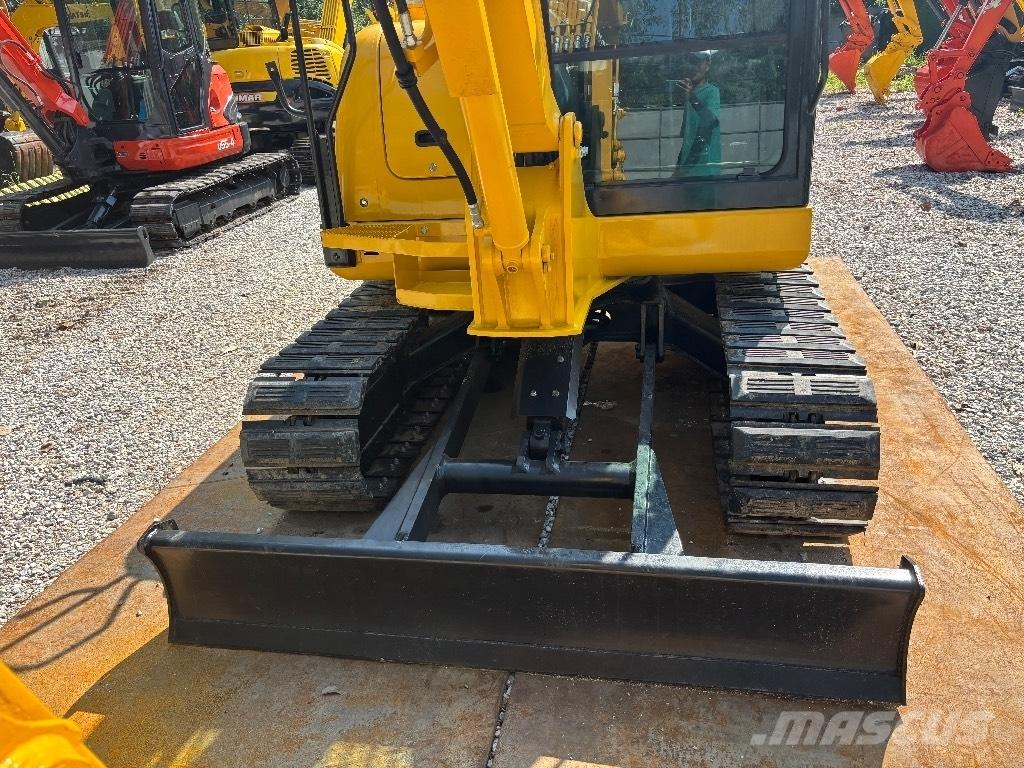 Komatsu PC 56-7 小型挖土機/掘鑿機<7t(小型挖掘機)
