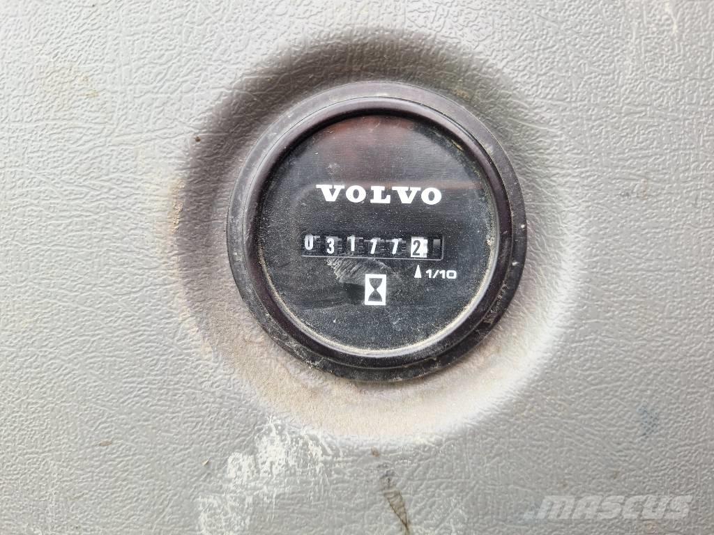 Volvo ECR 58 D 小型挖土機/掘鑿機<7t(小型挖掘機)