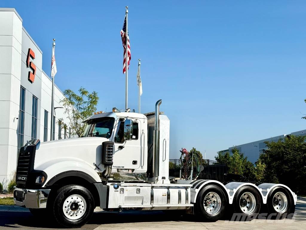 Mack Titan TD 713 曳引機組件