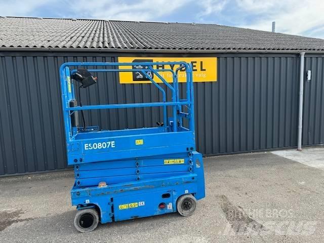 Magni ES 0807 E 剪式升降機