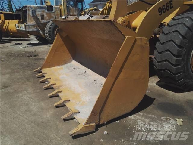 CAT 966 E 輪胎式裝載機