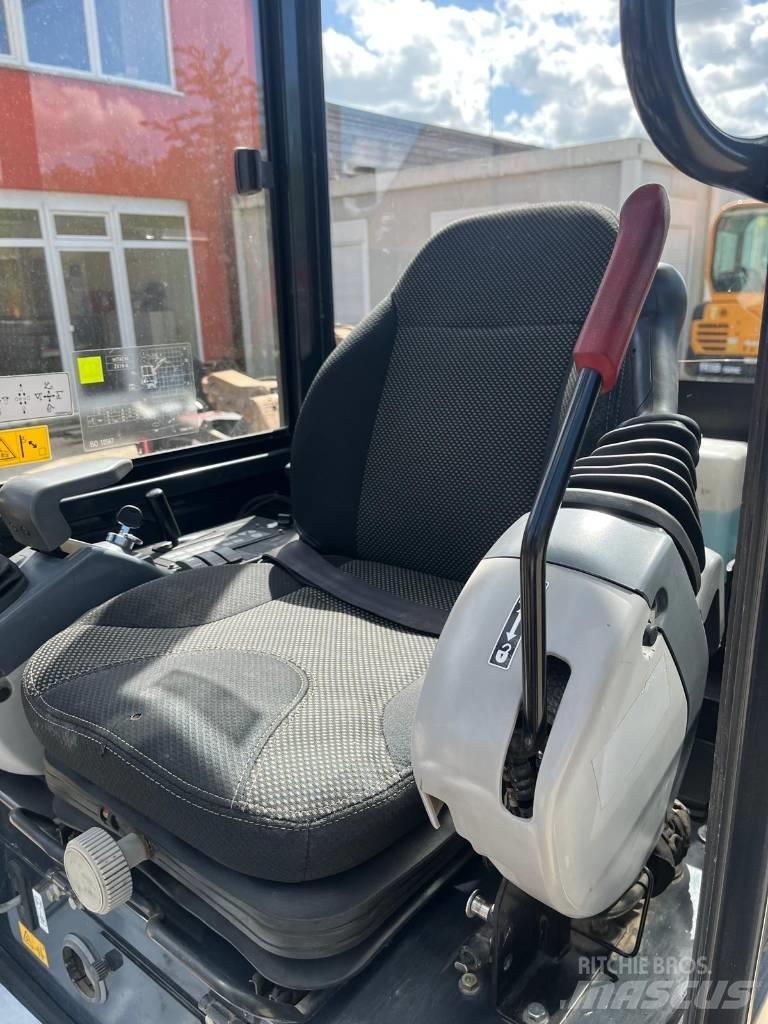 Hitachi ZX 19 小型挖土機/掘鑿機<7t(小型挖掘機)