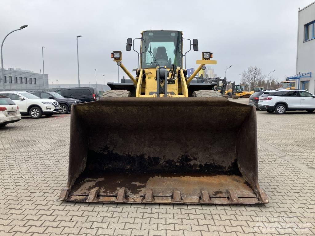 Komatsu WA 420 輪胎式裝載機