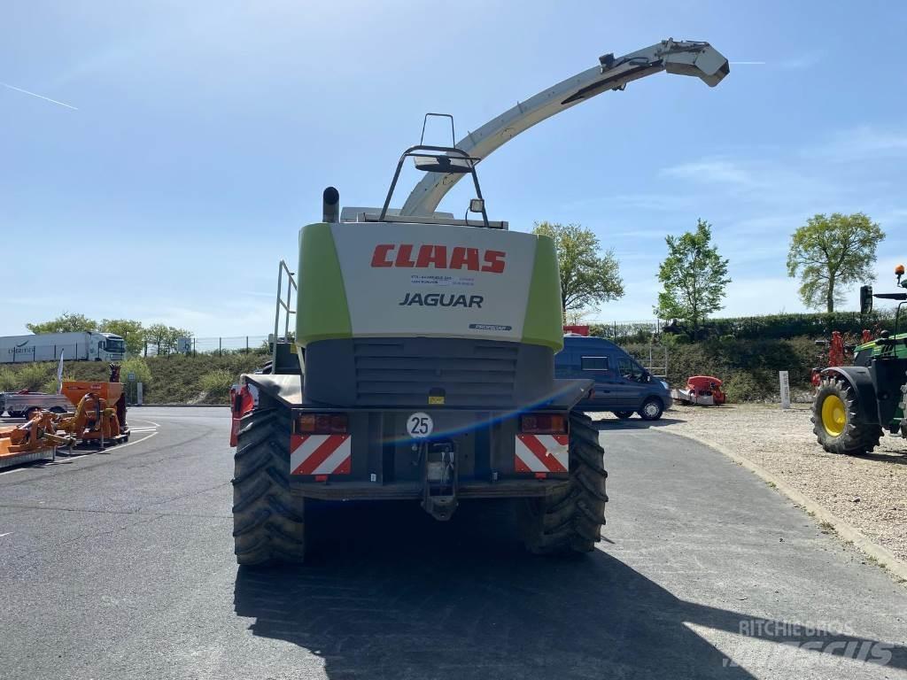 CLAAS JAGUAR 830 牧草收穫機