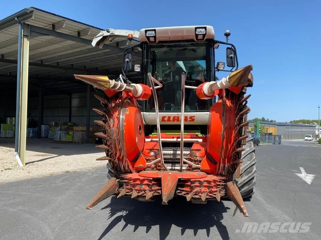 CLAAS JAGUAR 830 牧草收穫機