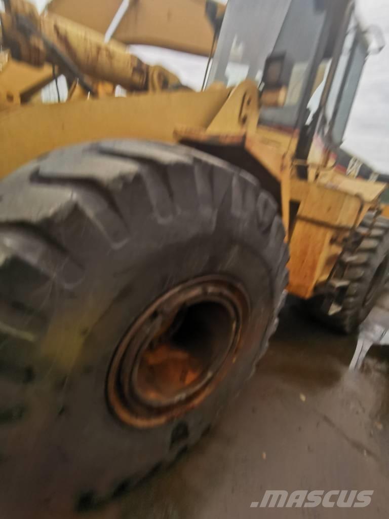 CAT 966F 輪胎式裝載機