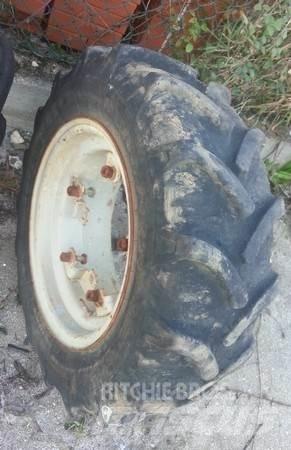  Pneu 280/70R18 輪胎、車輪和輪圈