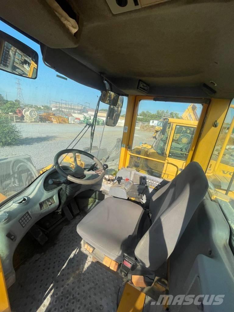 Volvo L 180 E 輪胎式裝載機