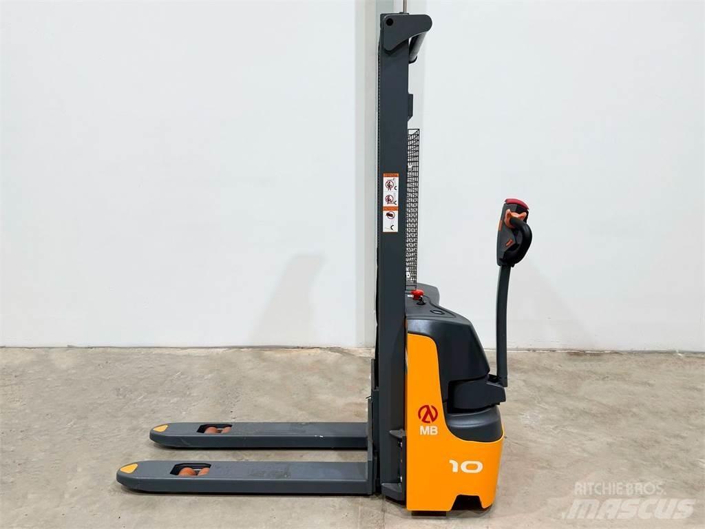 XEA 10 2S300 行走控制式堆積機