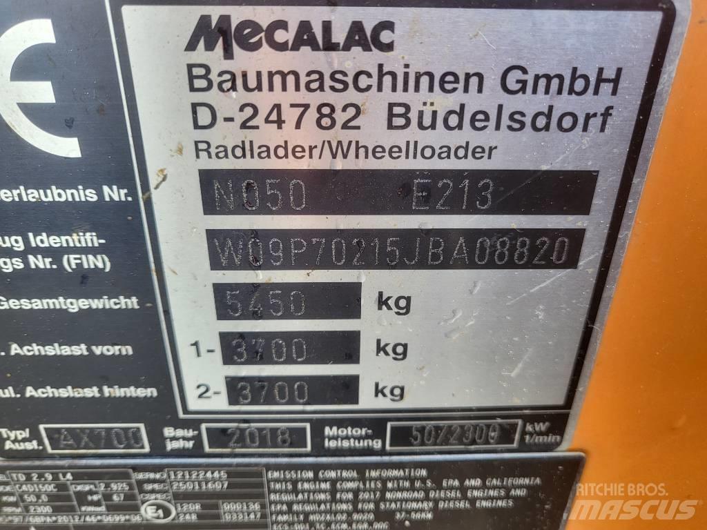 Mecalac AX 700 輪胎式裝載機