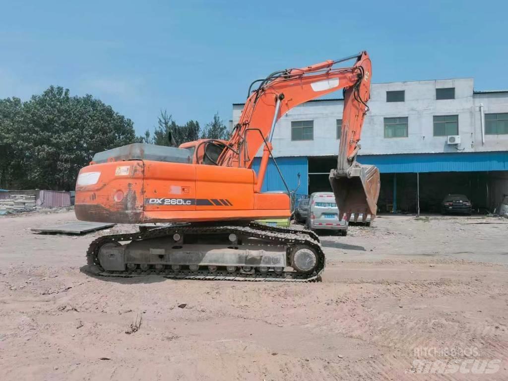 Doosan DX 260 履帶式 挖土機/掘鑿機/挖掘機