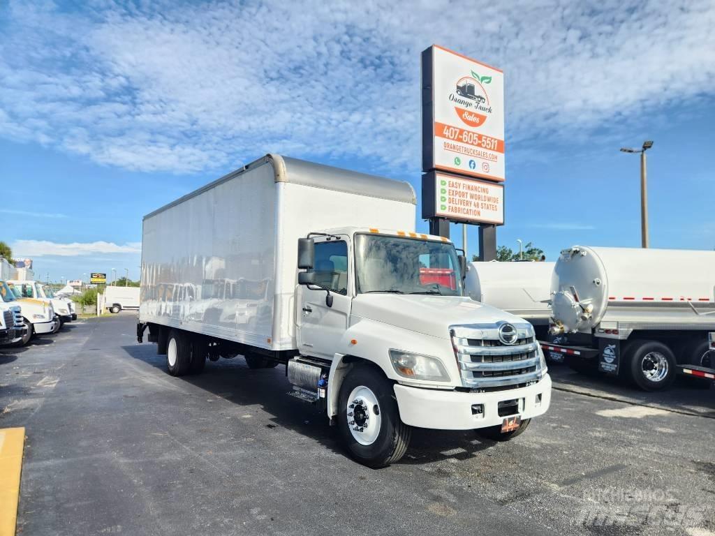 Hino 268 A 貨箱式卡車