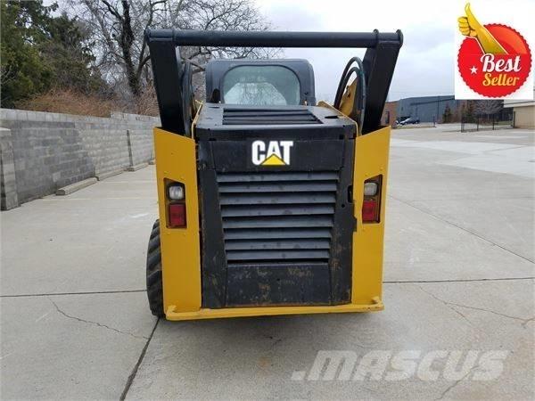 CAT 272 D 滑移轉向裝載機