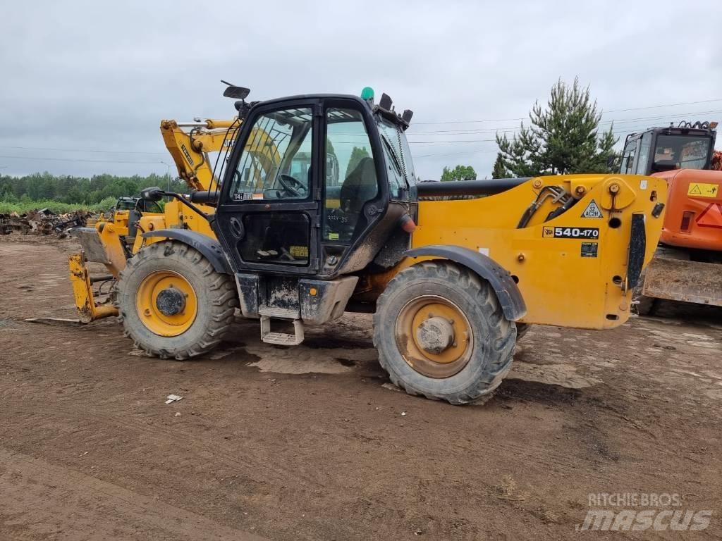 JCB 540-170 伸縮臂操作車