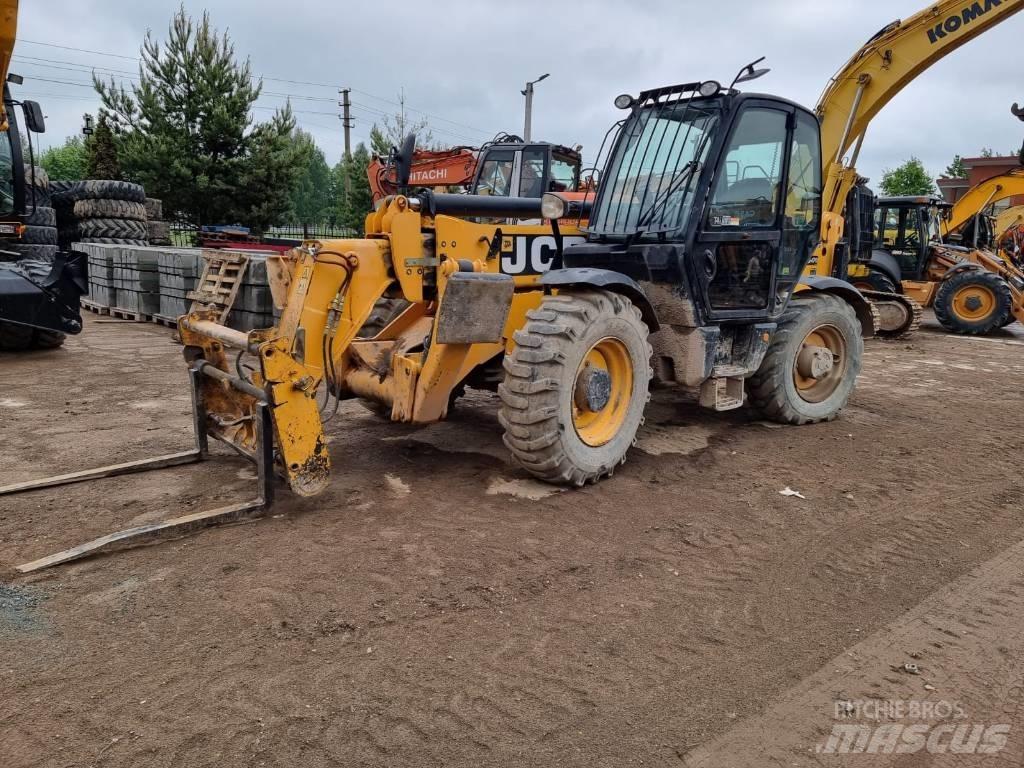 JCB 540-170 伸縮臂操作車