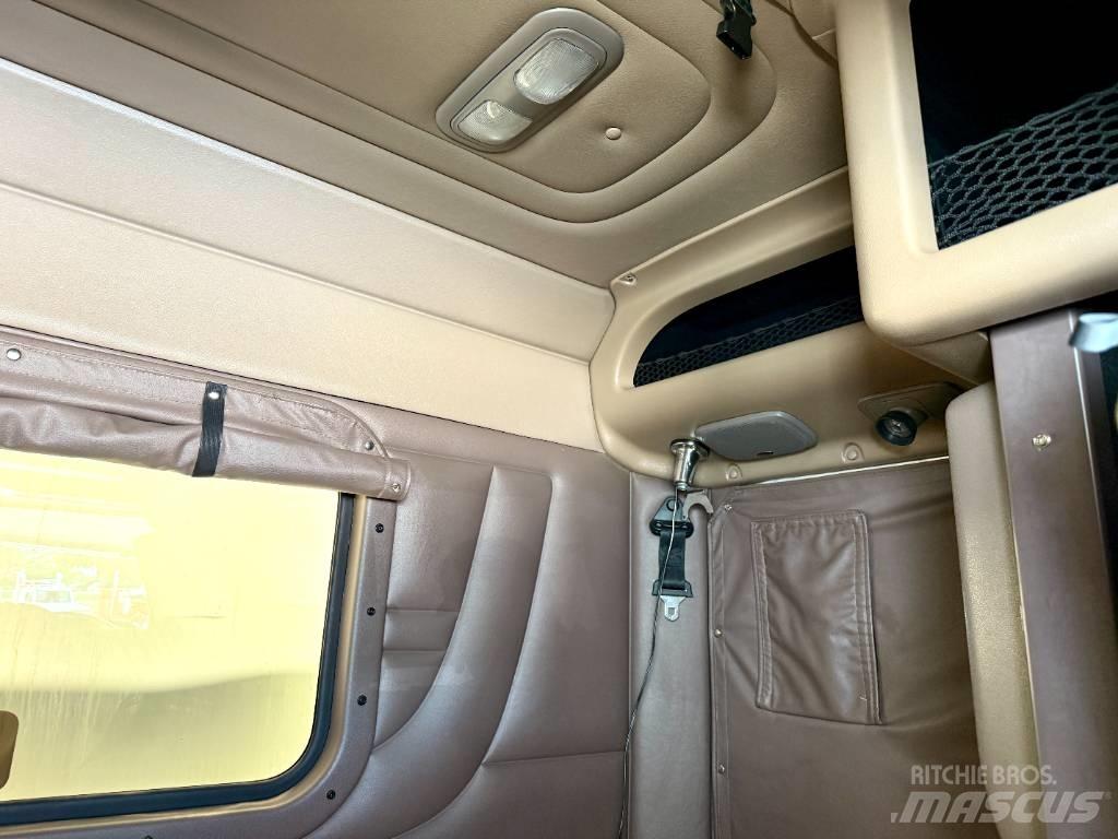 Peterbilt 389 曳引機組件