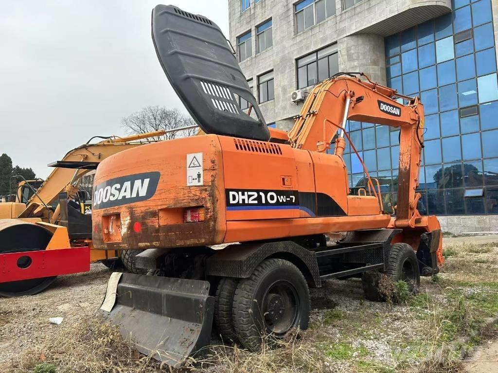 Doosan DH 210 W-7 旋轉式挖土機/掘鑿機/挖掘機