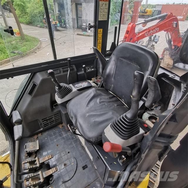 Komatsu PC 35 M-2 小型挖土機/掘鑿機<7t(小型挖掘機)
