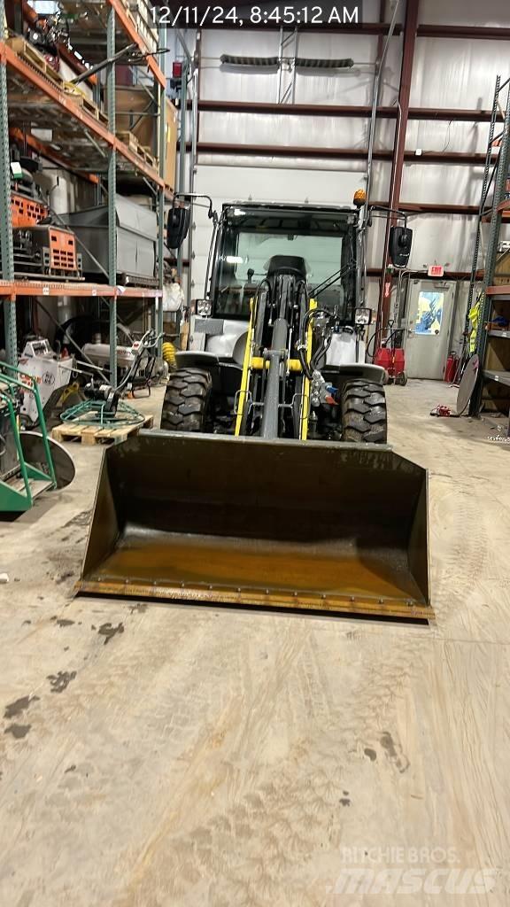 Wacker Neuson 8085 輪胎式裝載機