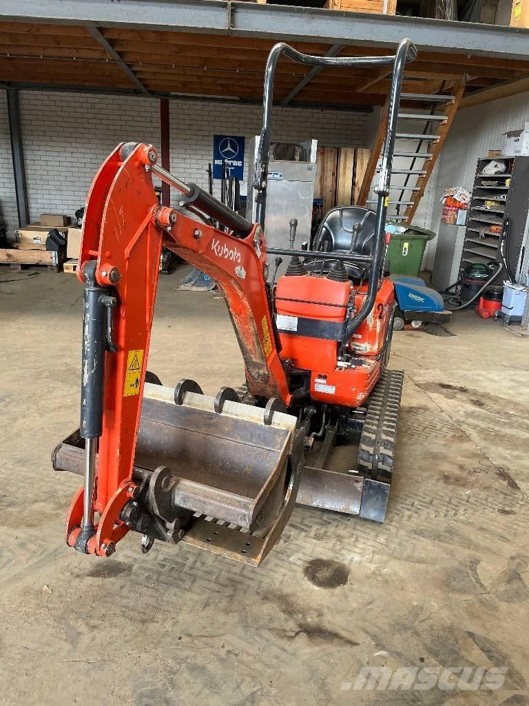 Kubota U 10-3 小型挖土機/掘鑿機<7t(小型挖掘機)