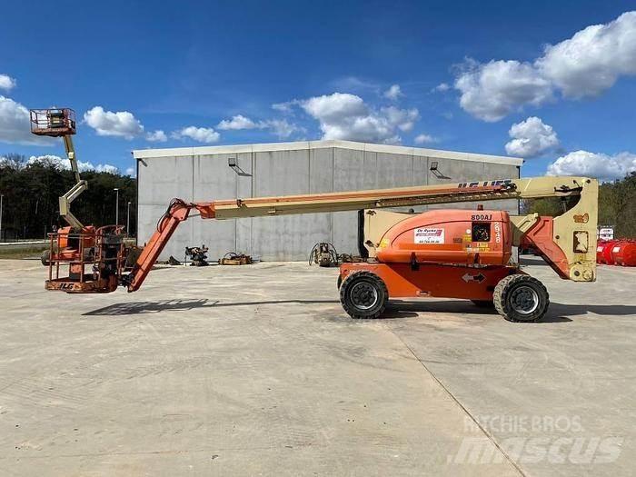 JLG 800AJ 曲臂高空作業車