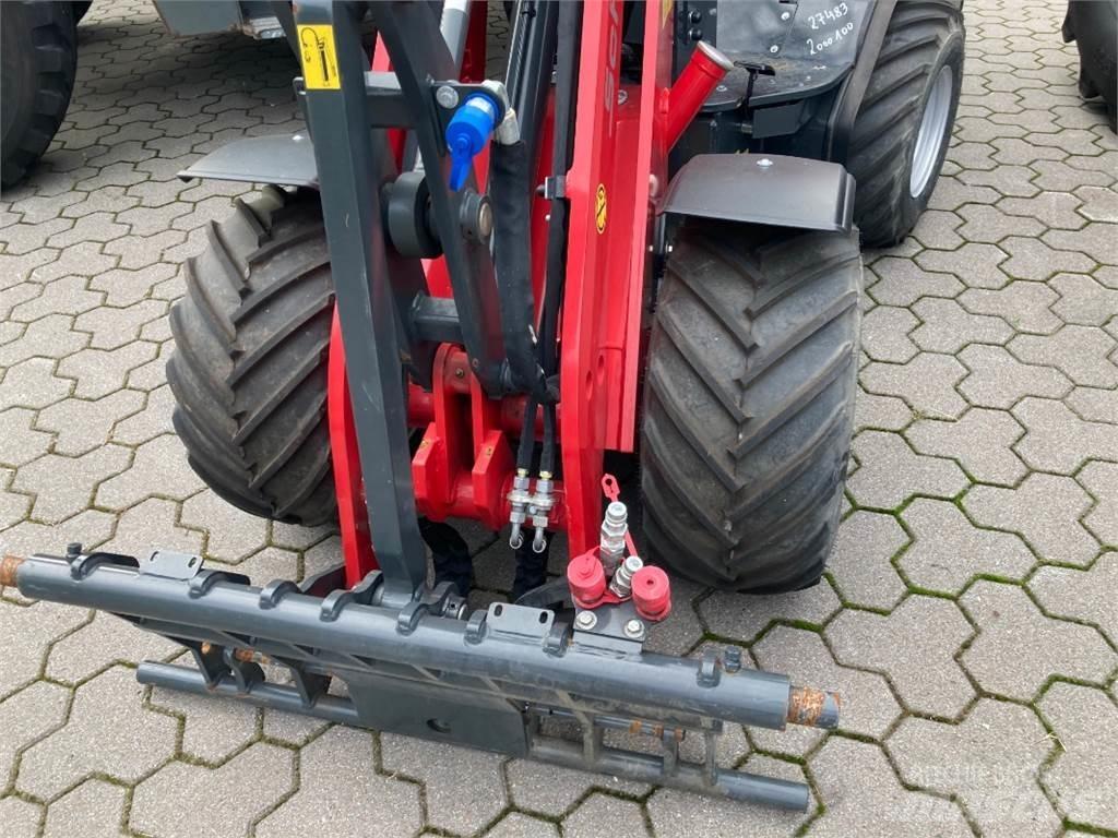 Schäffer 2028 輪胎式裝載機