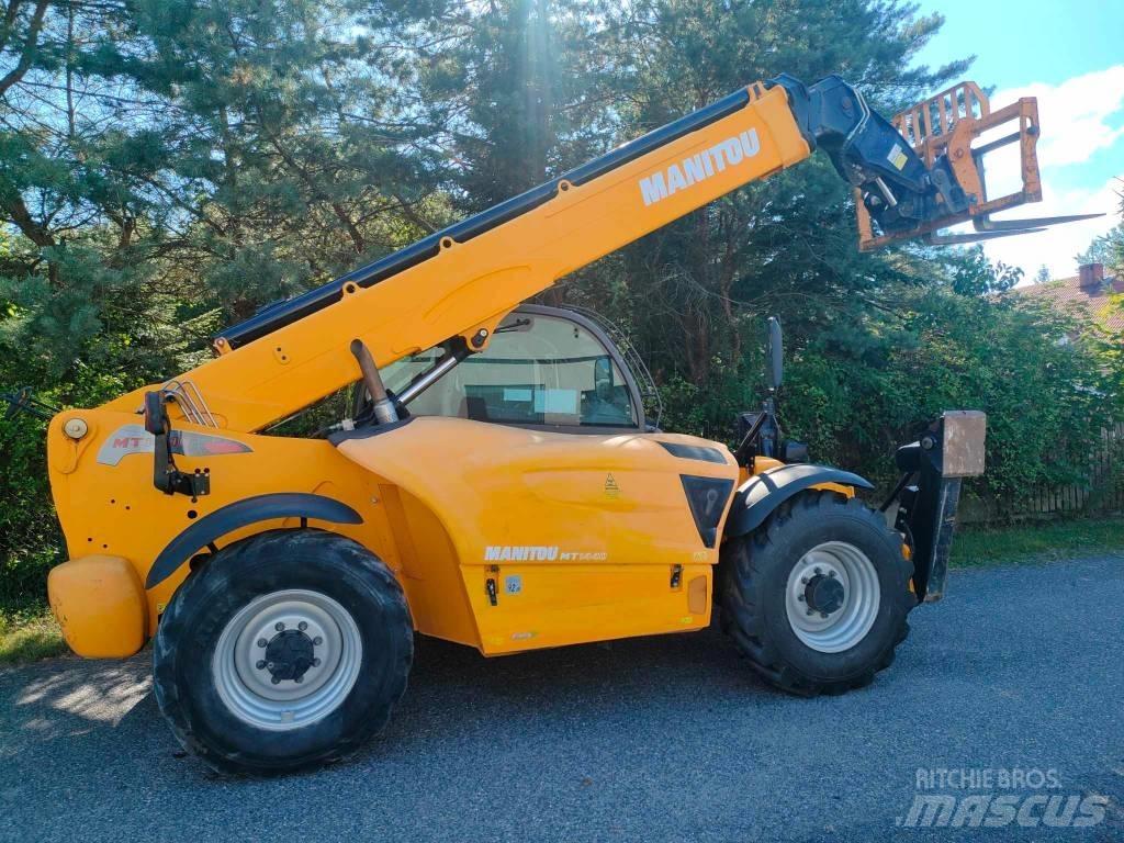 Manitou MT 1440 伸縮臂操作車