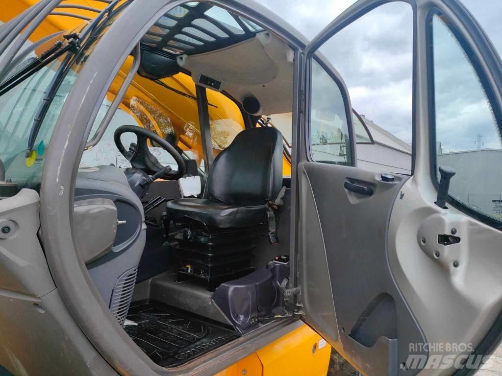 Manitou MT 1440 伸縮臂操作車