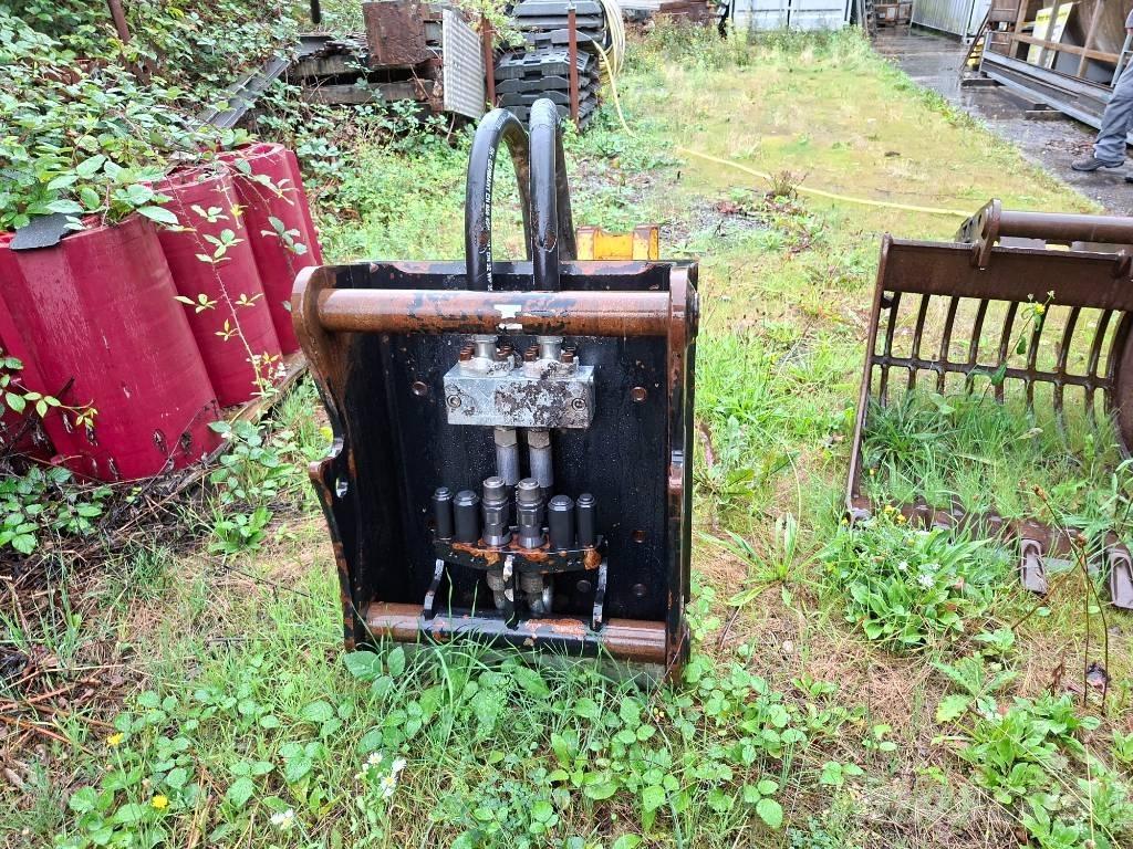Epiroc MB1200 鐵鎚/碎石機