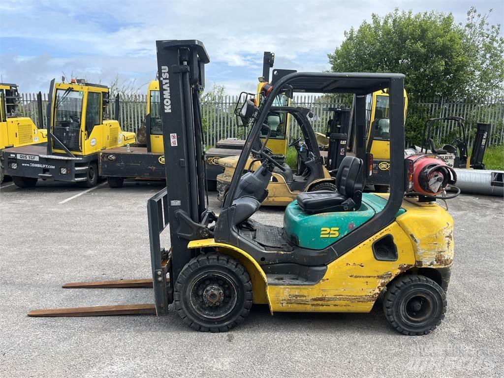 Komatsu FG25HT-16R 液化石油氣LPG卡車