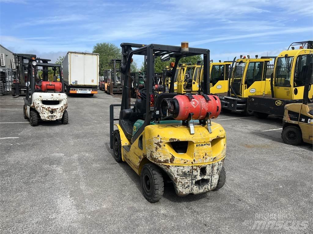 Komatsu FG25HT-16R 液化石油氣LPG卡車