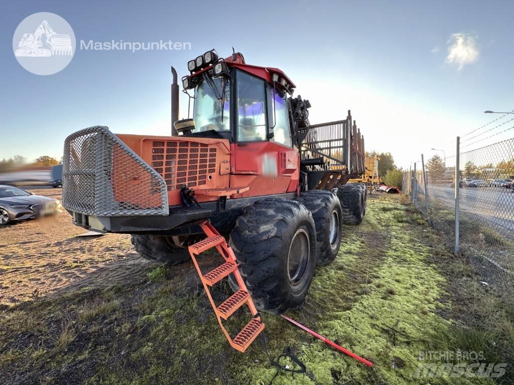 Valmet 890.3 集運機