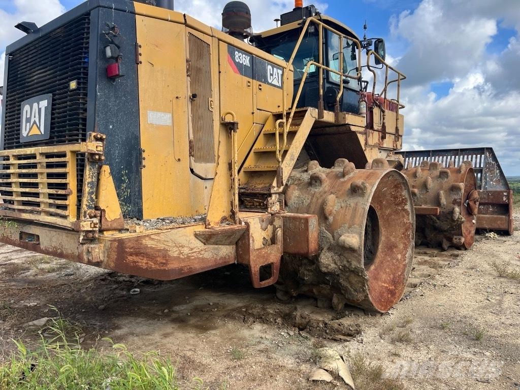 CAT 836K 土壤壓實機