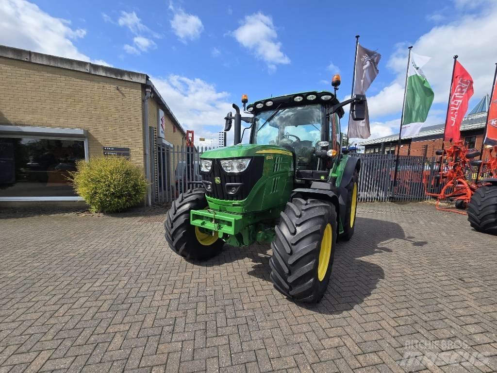 John Deere 6120 R 曳引機