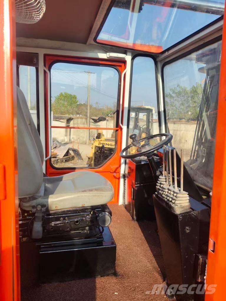 Kalmar DCF 420-12 柴油卡車