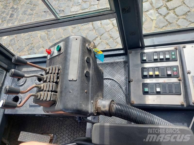 Dantruck 9870DD 柴油卡車