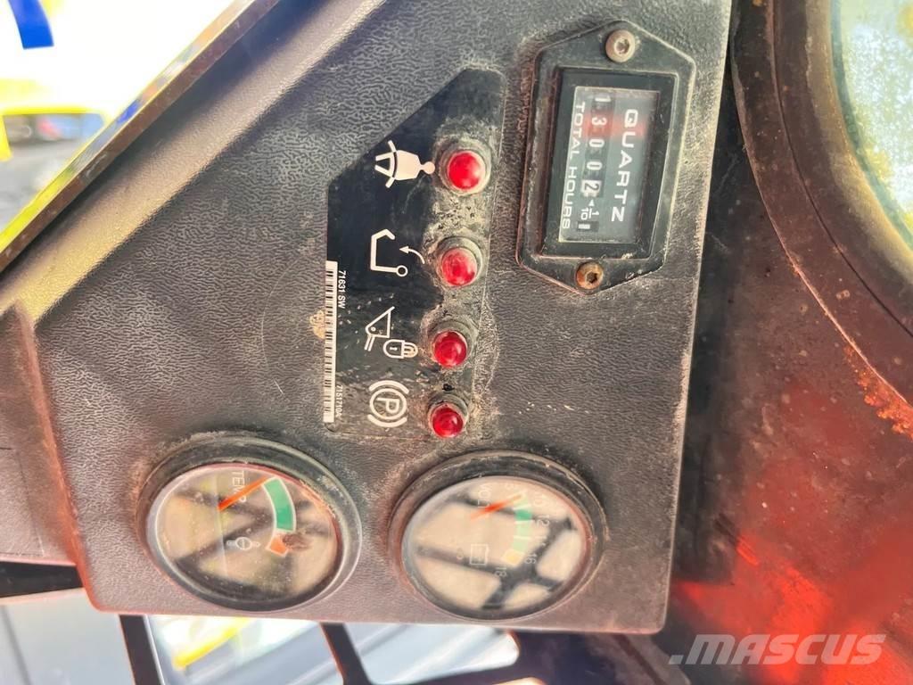 Bobcat S70 滑移轉向裝載機