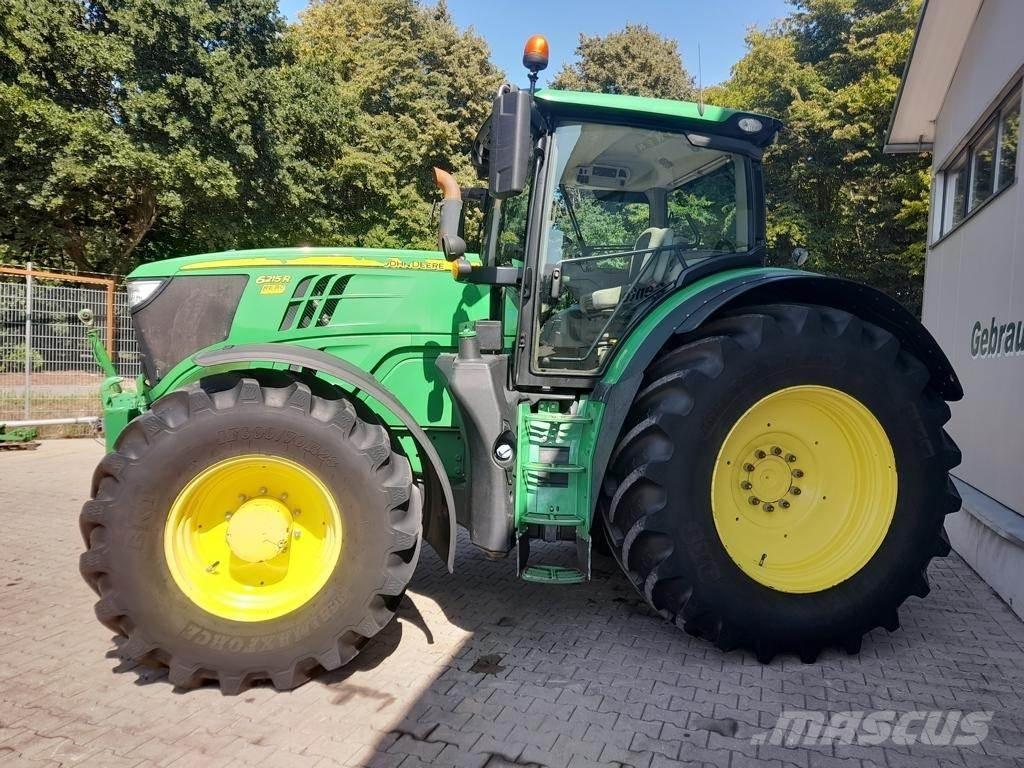 John Deere 6215R 曳引機