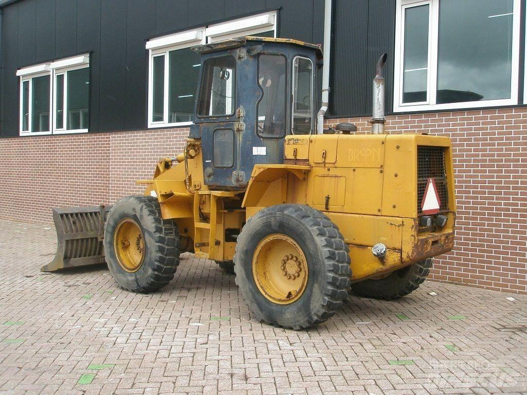 Komatsu W40-2 輪胎式裝載機