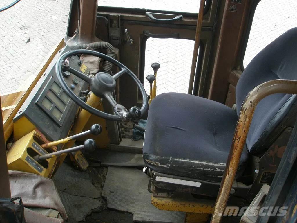 Komatsu W40-2 輪胎式裝載機