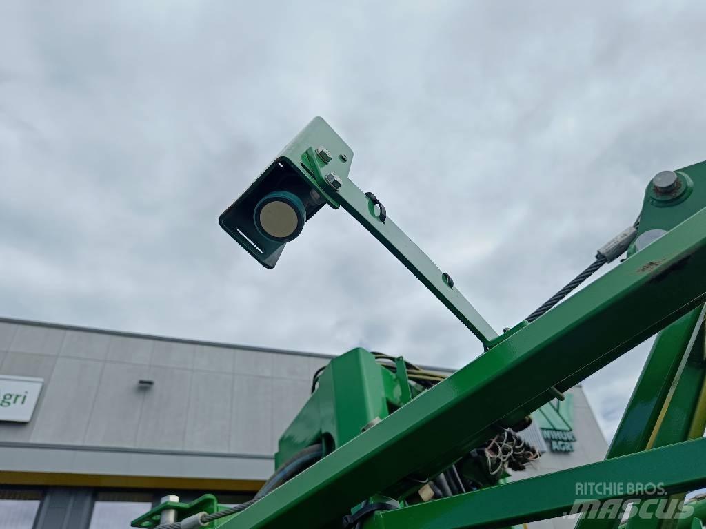 John Deere R 962 i 牽引式噴霧機