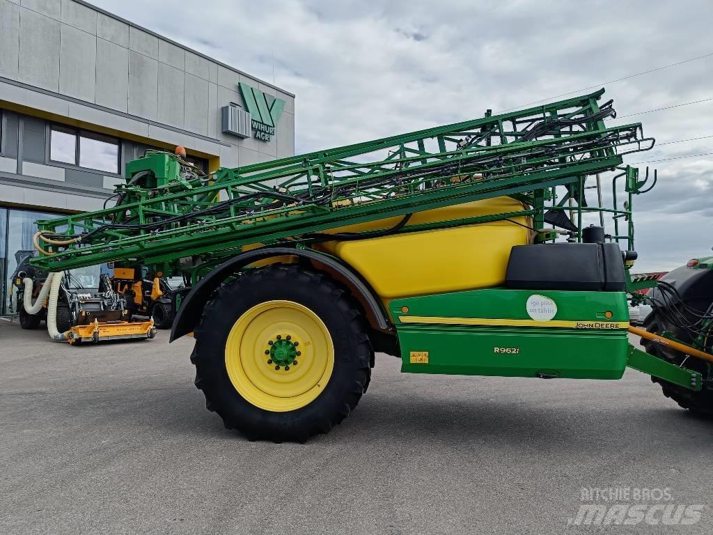 John Deere R 962 i 牽引式噴霧機