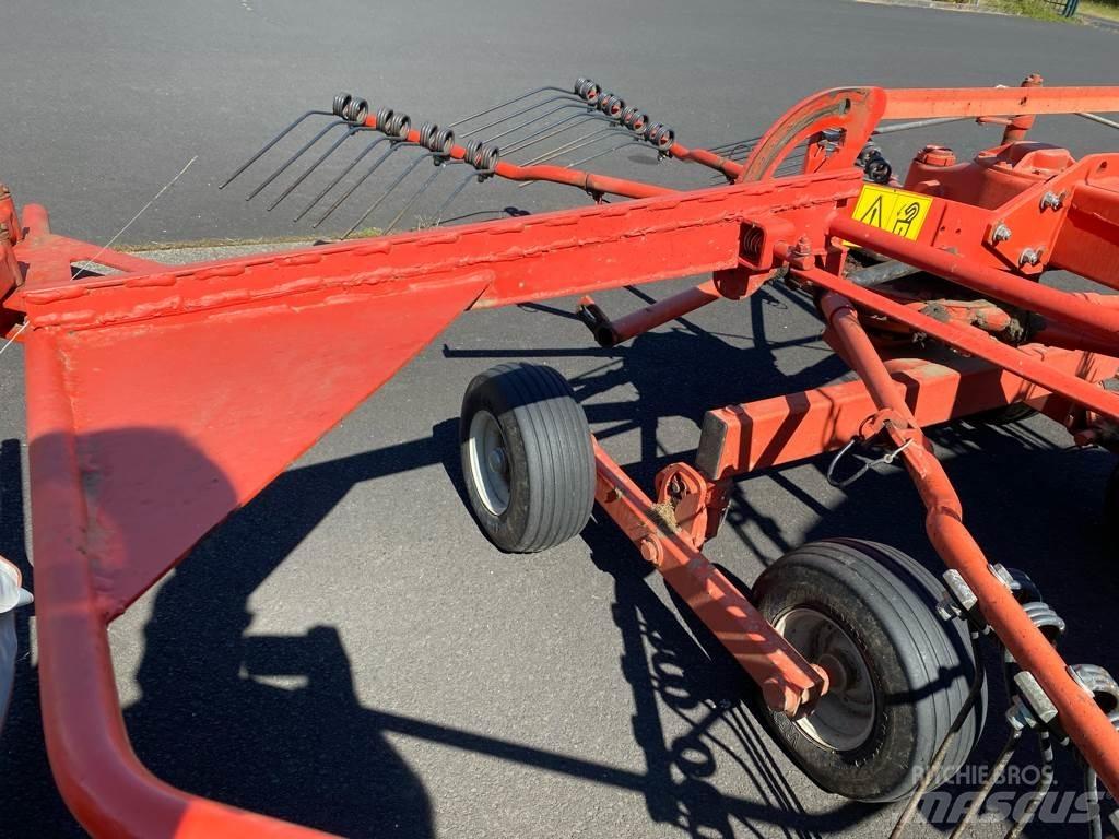 Kuhn GA 4121 GM 堆草機