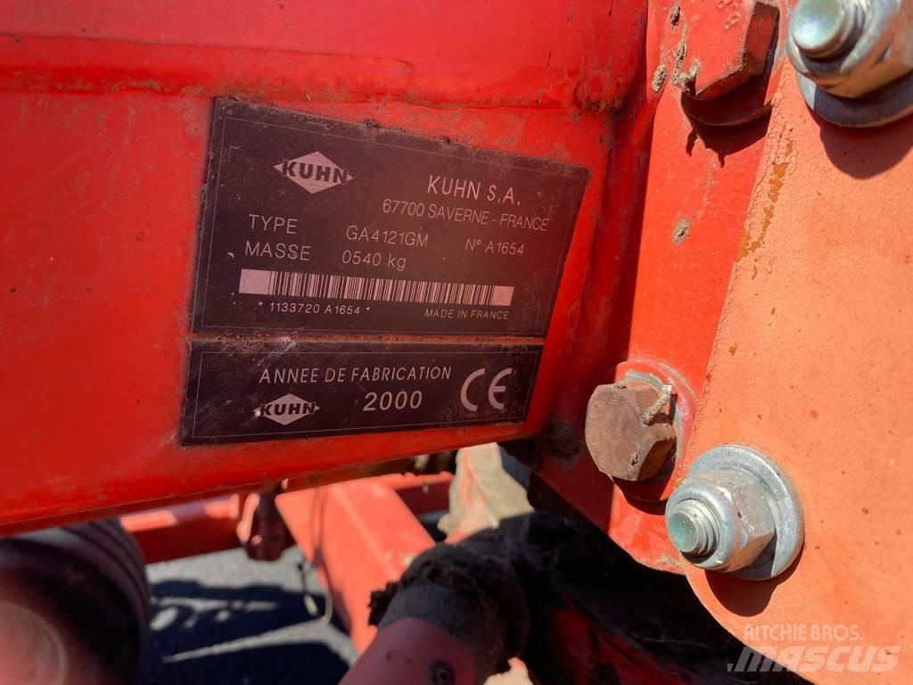 Kuhn GA 4121 GM 堆草機
